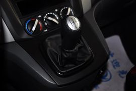 2012款东风风行景逸LV