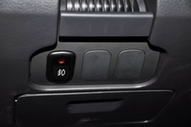 2012款东风风行景逸LV