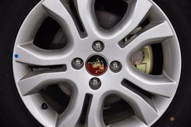 2012款东风风行景逸LV