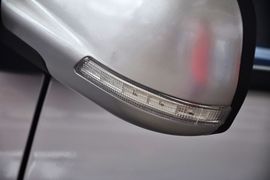 2012款东风风行景逸LV