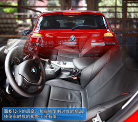 2012款宝马1系118i运动型试驾实拍