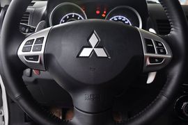 2012款三菱翼神2.0CVT致炫版旗舰型