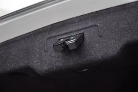全新奔腾B70