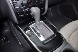 2012款奥迪A4L
