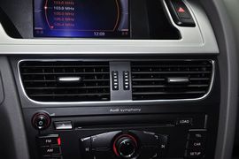 2012款奥迪A4L