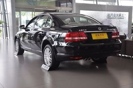 2012款大众帕萨特新领驭1.8T自动尊享型