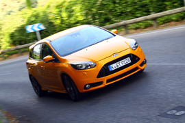 2012款福特福克斯ST法国试驾实拍