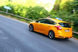 2012款福特福克斯ST法国试驾实拍