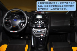 2012款福特福克斯ST法国试驾实拍