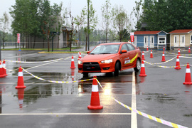 2012款三菱翼神西安试驾实拍