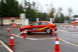2012款三菱翼神西安试驾实拍