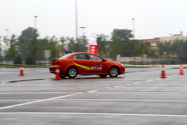 2012款三菱翼神西安试驾实拍