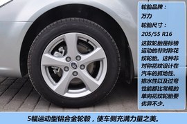 全新奔腾B70
