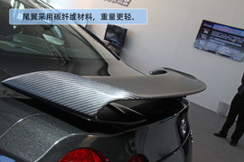 2.8秒破百“东瀛战神”日产GT-R试乘试驾