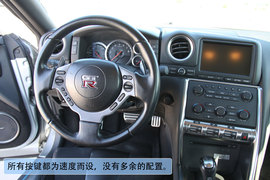 2.8秒破百“东瀛战神”日产GT-R试乘试驾