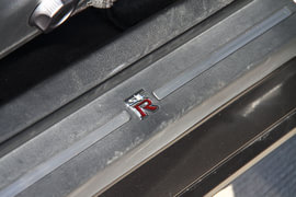 2.8秒破百“东瀛战神”日产GT-R试乘试驾