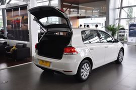 2012款大众高尔夫1.6L手自一体时尚型