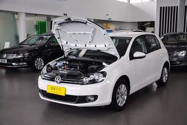 2012款大众高尔夫1.6L手自一体时尚型