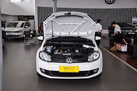 2012款大众高尔夫1.6L手自一体时尚型