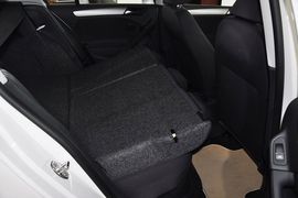 2012款大众高尔夫1.6L手自一体时尚型