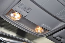 2012款大众高尔夫1.6L手自一体时尚型