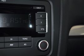 2012款大众高尔夫1.6L手自一体时尚型