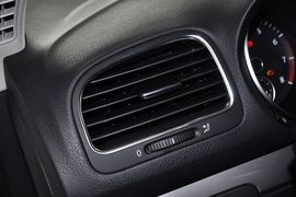 2012款大众高尔夫1.6L手自一体时尚型