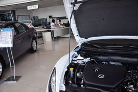 2012款马自达睿翼轿跑车2.0L豪华版