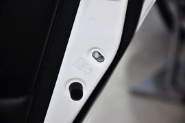 2012款马自达睿翼轿跑车2.0L豪华版