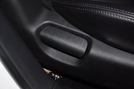 2012款马自达睿翼轿跑车2.0L豪华版