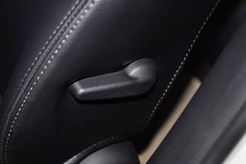 2012款马自达睿翼轿跑车2.0L豪华版