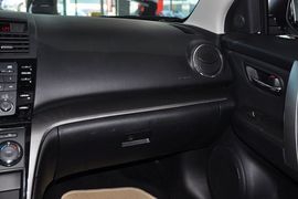 2012款马自达睿翼轿跑车2.0L豪华版