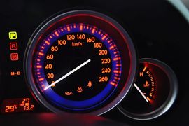 2012款马自达睿翼轿跑车2.0L豪华版