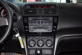 2012款马自达睿翼轿跑车2.0L豪华版