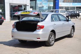 2012款丰田卡罗拉1.8L