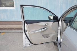 2012款丰田卡罗拉1.8L