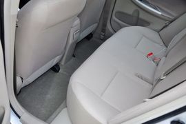 2012款丰田卡罗拉1.8L