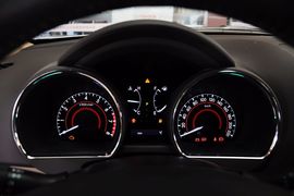 2012款丰田全新汉兰达3.5L四驱豪华版