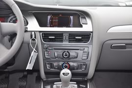 2012款奥迪A4L