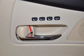 2012款雷克萨斯RX270豪华版