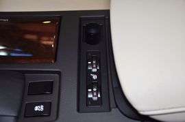 2012款雷克萨斯RX270豪华版