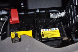 2012款丰田埃尔法2.4L豪华版