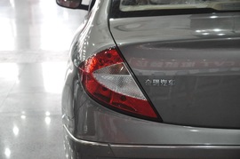 2012款奇瑞A3三厢1.6L
