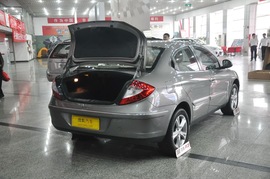 2012款奇瑞A3三厢1.6L