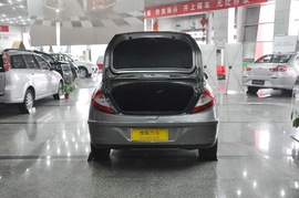 2012款奇瑞A3三厢1.6L