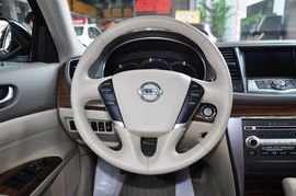 2011款日产天籁2.5L