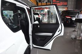 2012款日产奇骏2.5L