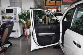 2012款日产奇骏2.5L