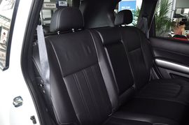 2012款日产奇骏2.5L