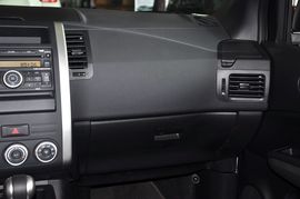 2012款日产奇骏2.5L